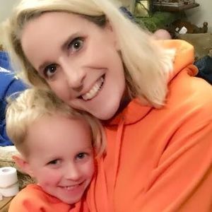 Meet your Posher, Sharon. Sports fan: see accessor